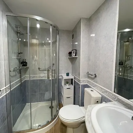 Vivienda Turistica Paseo Del Salon Apartment *