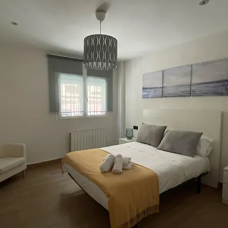 Vivienda Turistica Paseo Del Salon Apartment *